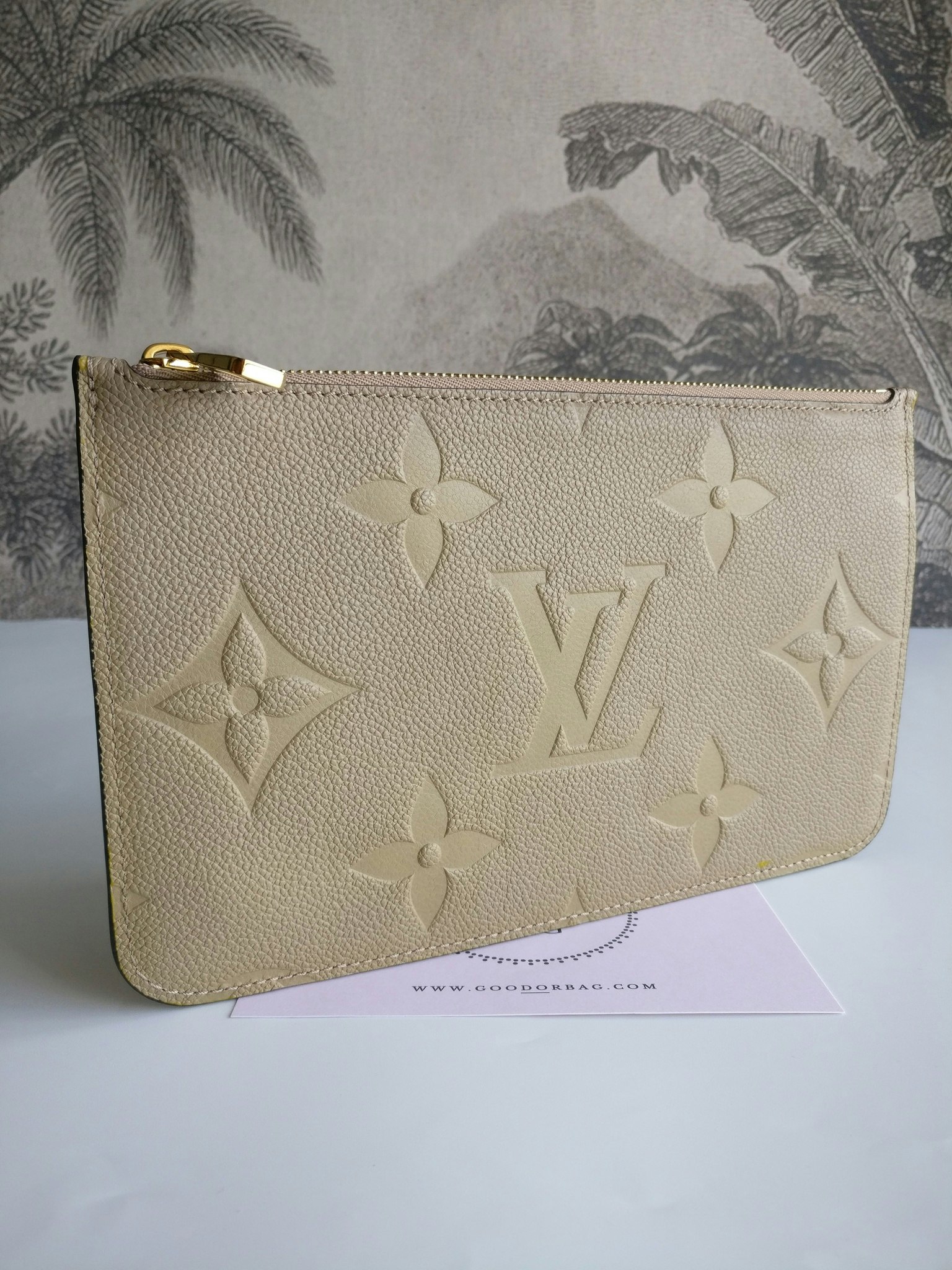 Louis Vuitton Neverfull pochette empreinte Dune