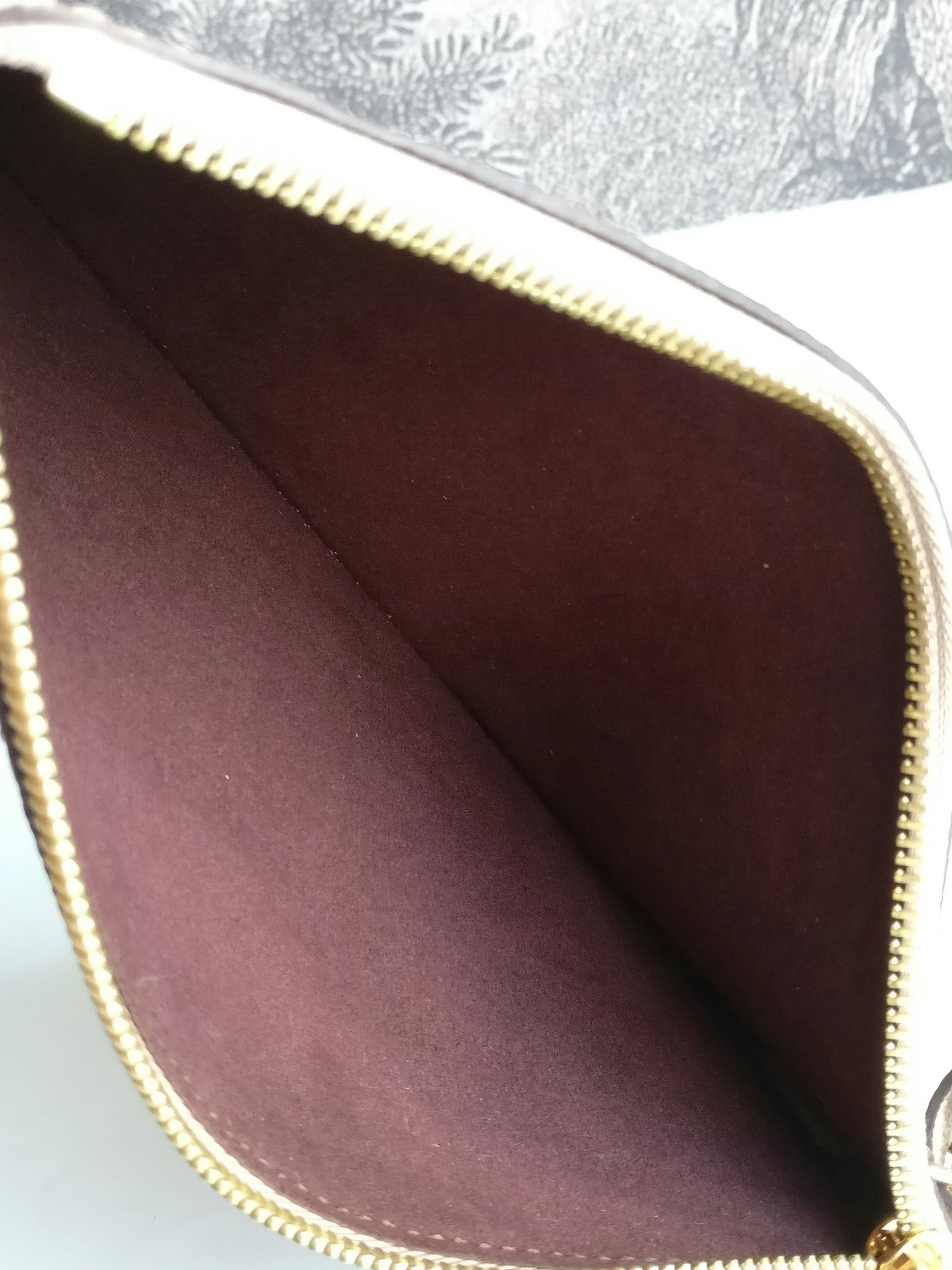 Louis Vuitton Neverfull pochette empreinte Dune