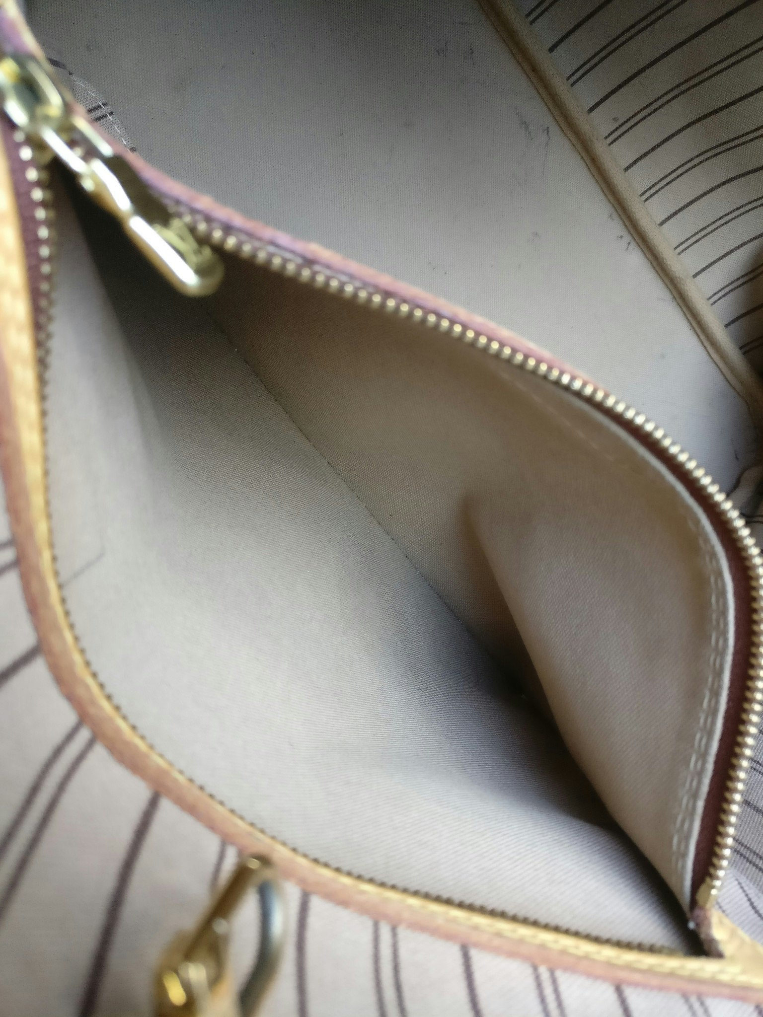 Louis Vuitton Neverfull MM