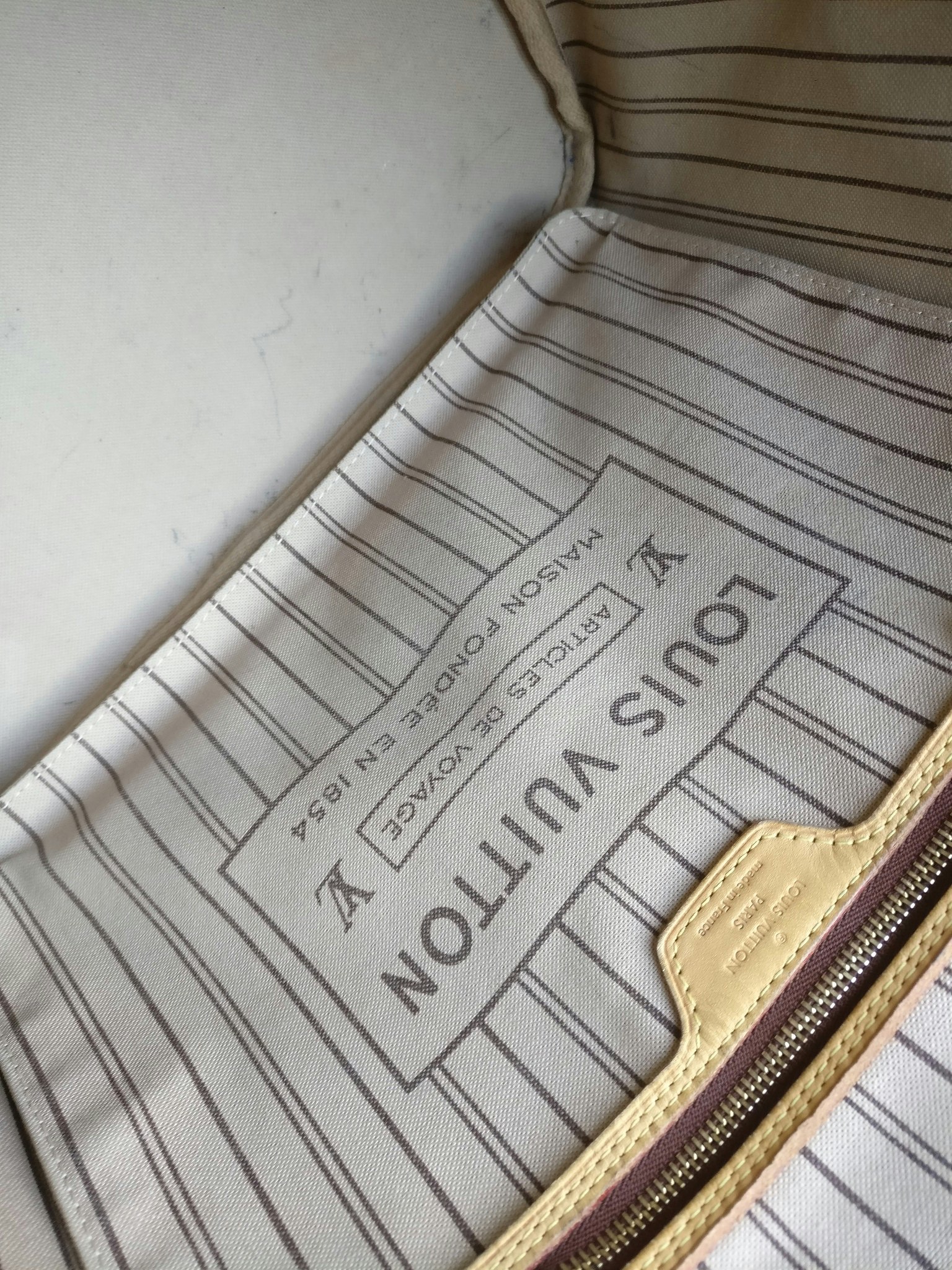 Louis Vuitton Neverfull MM