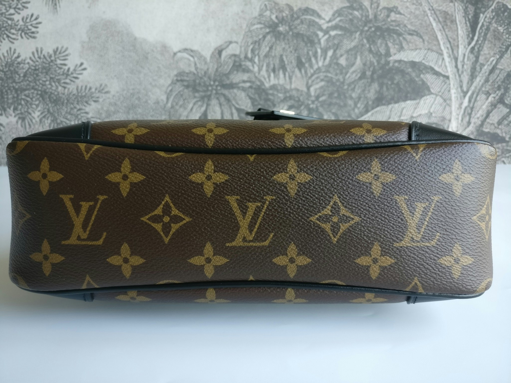 Louis Vuitton Odeon PM monogram black