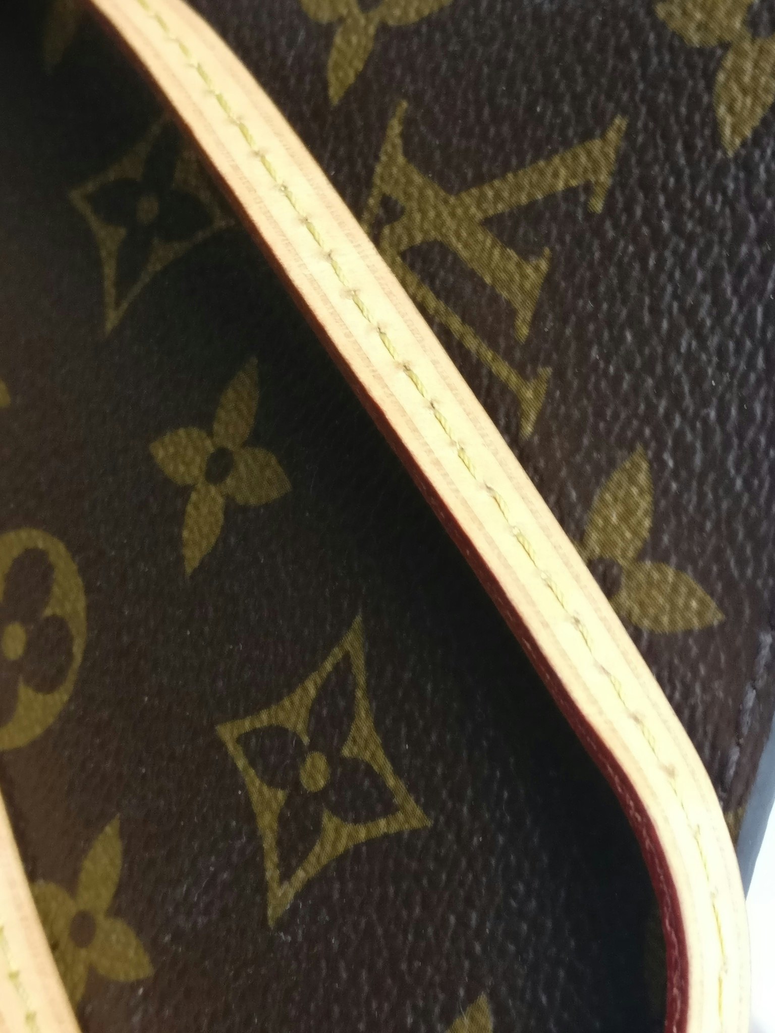 Louis Vuitton Neverfull MM/GM pouch