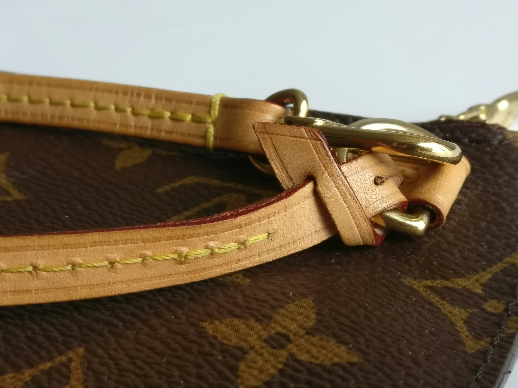 Louis Vuitton Neverfull MM/GM pouch