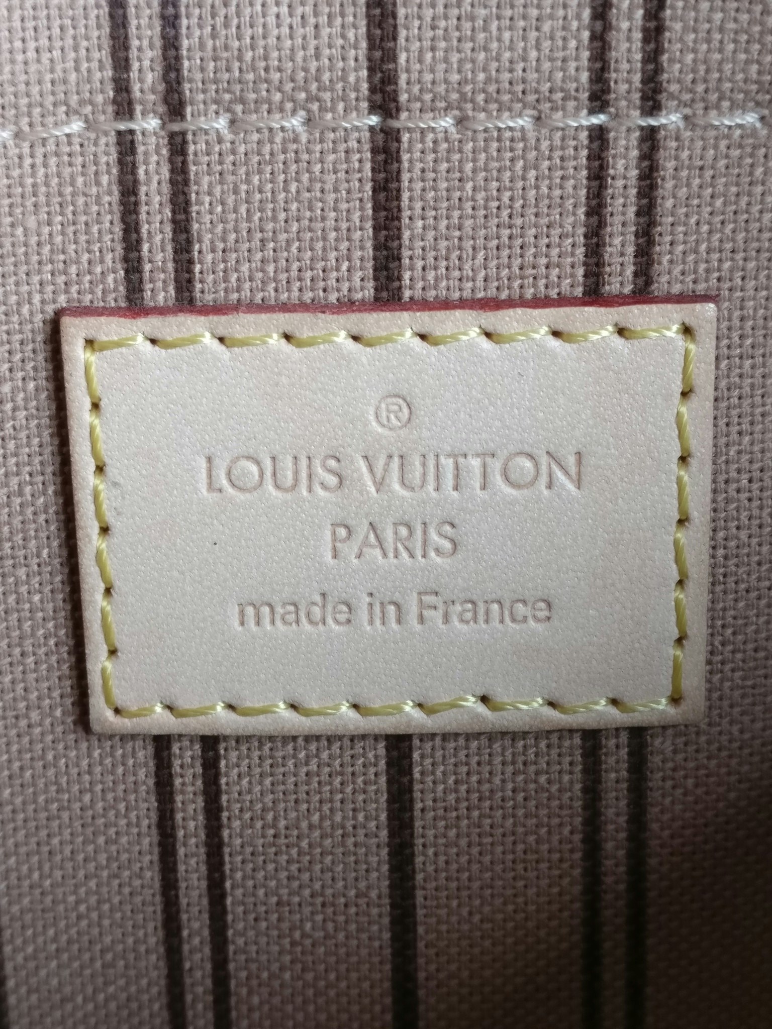 Louis Vuitton Neverfull MM/GM pouch