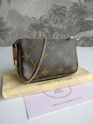 Louis Vuitton Mini Pochette Accessoires