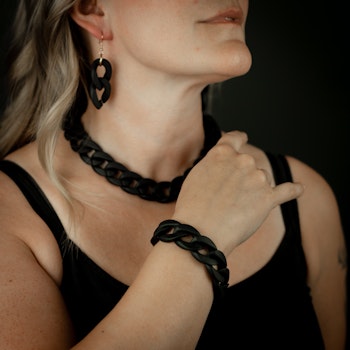 Armband, Chains of Colour - Midnight Black