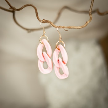 Örhängen, Chains of Colour - Lovely Pink