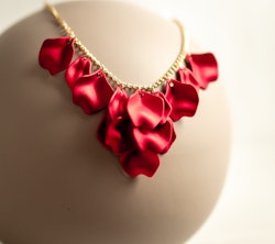 Halsband Midnight Drops - Metallic red
