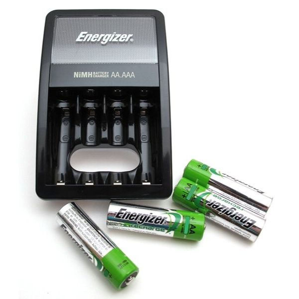 Energizer Maxi Charger med batterier