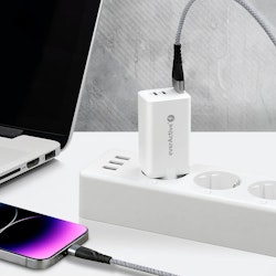 Väggladdare med USB QC4+ och 2x USB-C PD PPS-port
