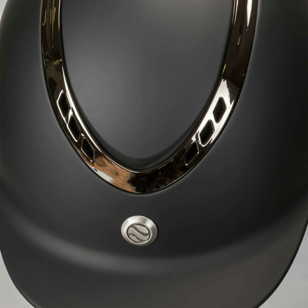 Back on Track EQ3 Pardus Smooth Top med skruv, svart