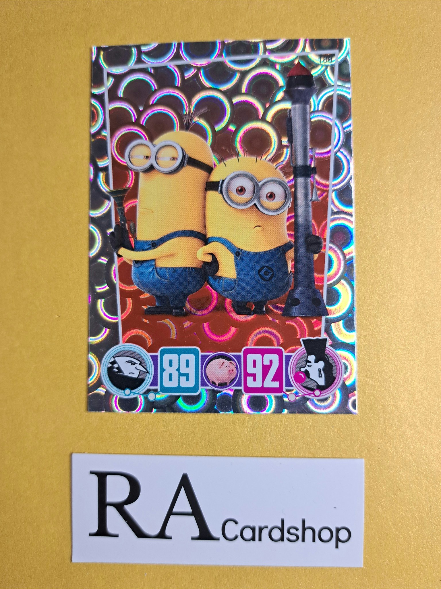 Minions With Weapons Shiny Foil (1) #188 Despicable Me 3 Topps