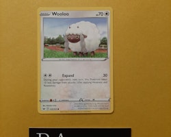 Wooloo Common 152/202 Sword and Shield Pokemon