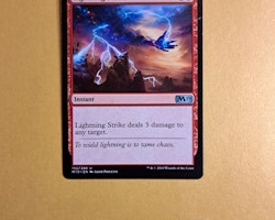 Lightning Strike Uncommon 152/280 Core 2019 Magic the Gathering