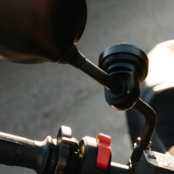 Beeline Moto II Mirror and cross bar clamp mount