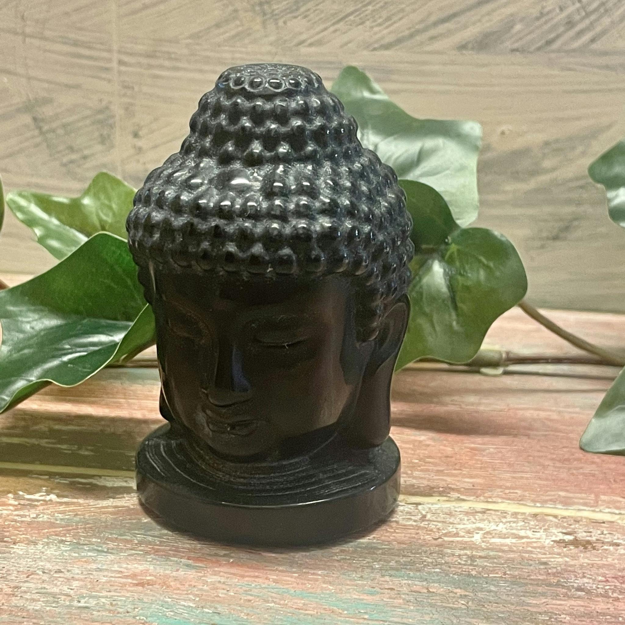 Buddha huvud i halvädelsten
