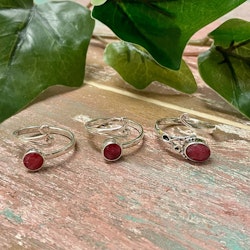 Rubin facetterad ring silver 925 (ställbar)
