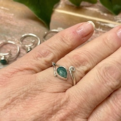 Smaragd facetterad ring silver 925 (ställbar)