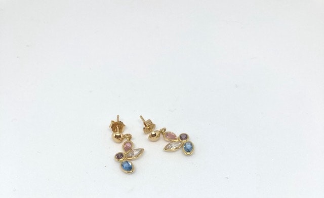Hängande örhänge med 4 stenar infattade safirblå ametistlila rosa 18k -  EriCsson Ur och Guld - Din Smyckesbutik på nätet