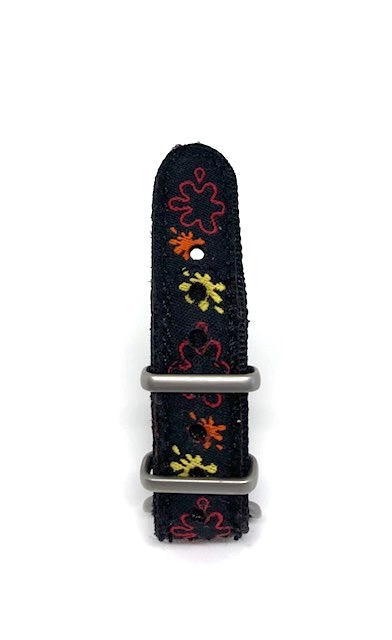 Klockarmband - textilarmband svart med blomdekor