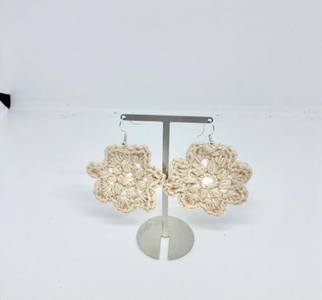 handgjorda virkade örhängen - natur Design JemasmIx