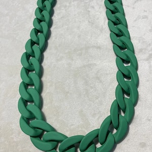 Grönt halsband
