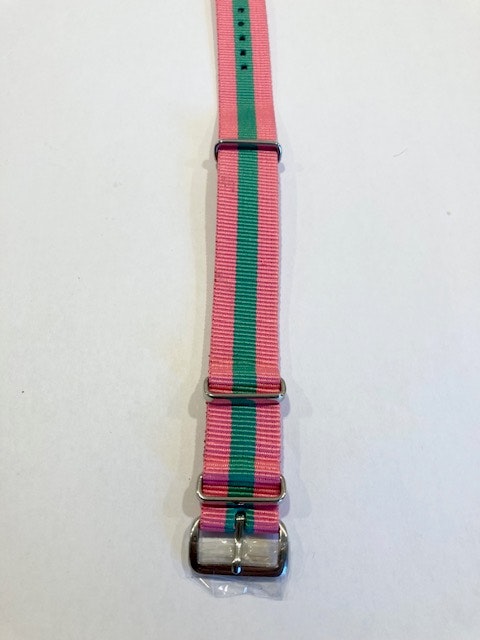Läckert rosa textilklockarmband med grön rand i mitten hos Jemasmix Outlet Ericsson Ur och Guld