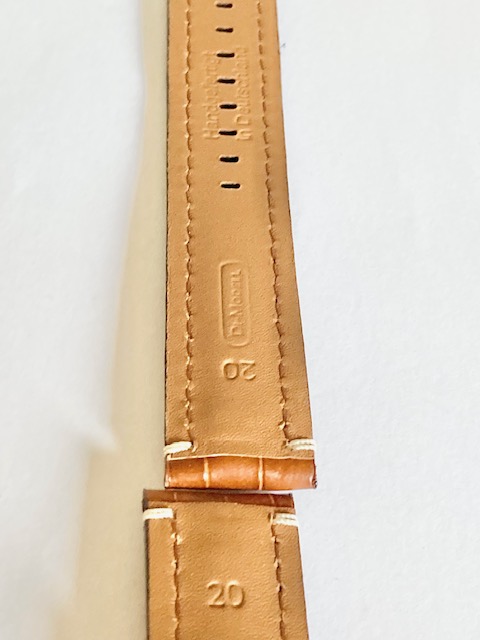 Sportig klockarmband tillverkad av brun skinn. Bredd 20 mm. Outlet hois Ericsson ur och guld