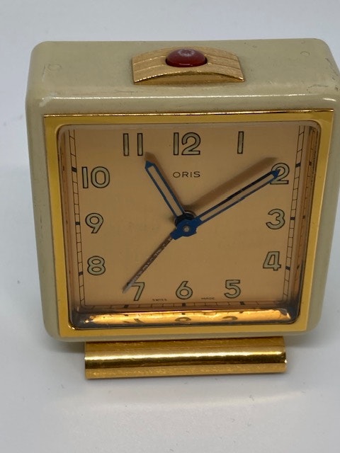 Vintage liten fin väckarklocka  av schweiziska märket Oris hos Vintage Jemasmix Ericssonurochguldf
