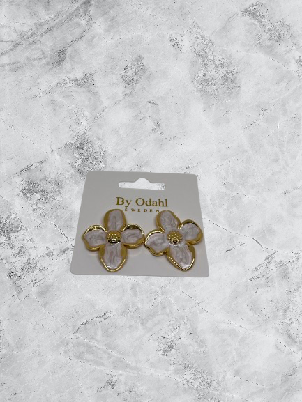 Blomörhänge vit guld By Odahl