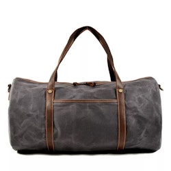 Duffelbag vaxad canvas, slitstark och tål väta.