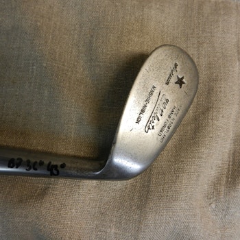 Gibson Mashie Niblick