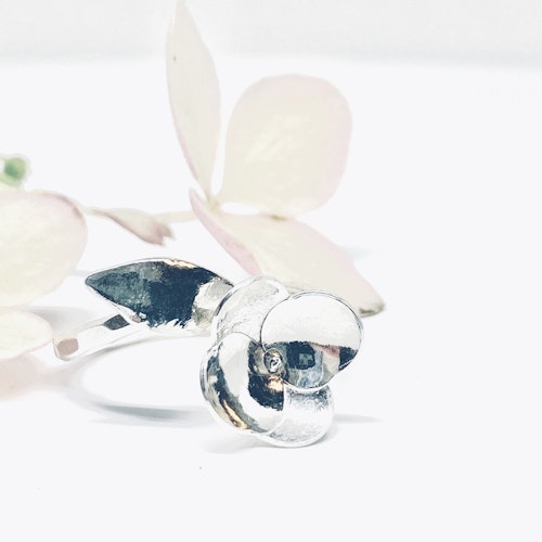 FLORA ring