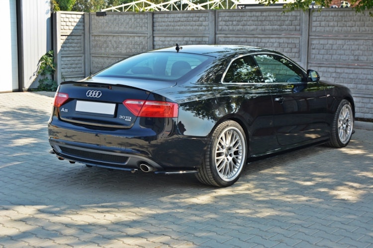 Audi A5 S-line Mittre Diffuser Bak med fenor 2007-11