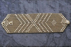 MEDIUM ARMOUR ARMBAND I MÄSSING