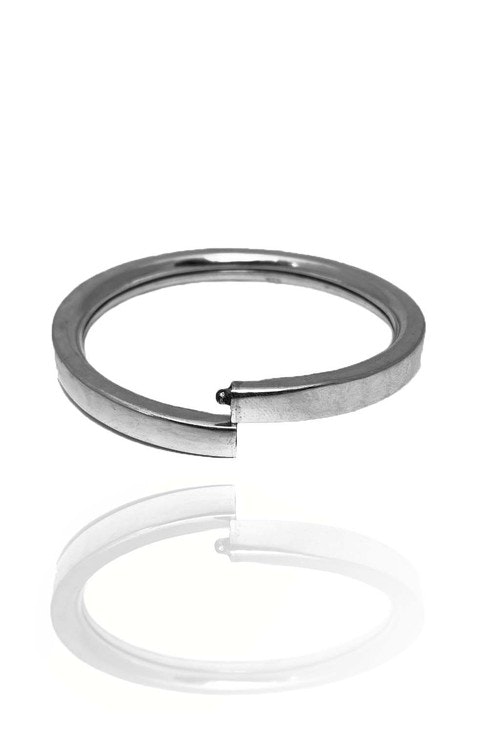 ÖPPNINGSBART ARMBAND I 925 SILVER FYRKANTIGT ARMBAND I RUND MODELL
