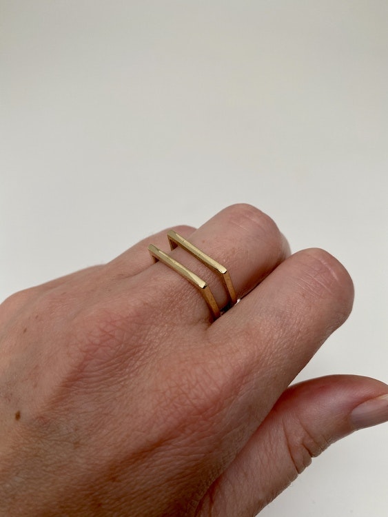 DOUBLEBAR RING