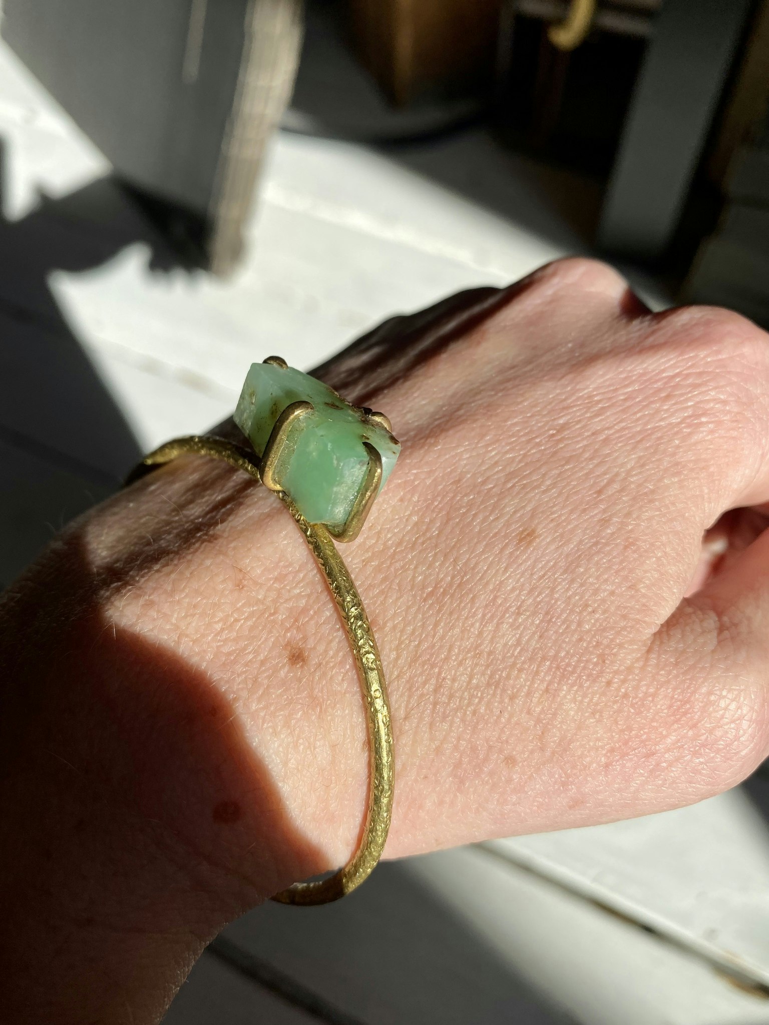 RÅ KRYSOPRAS STONE BRACELET