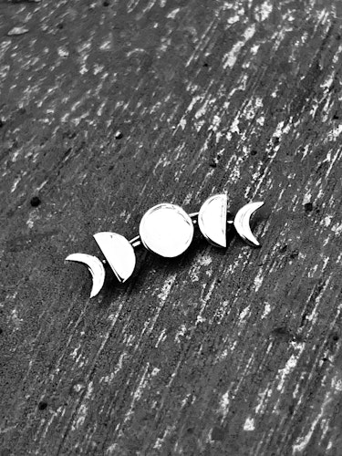 MÅNFAS EARCRAWLER I 925 SILVER