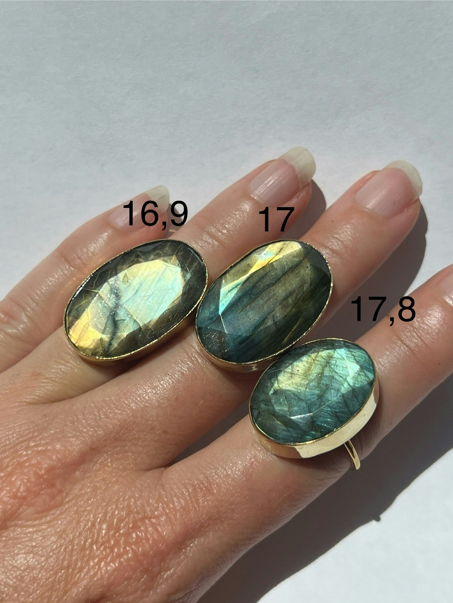 TURKOS LABRADORIT COLETTE RING MÄSSING