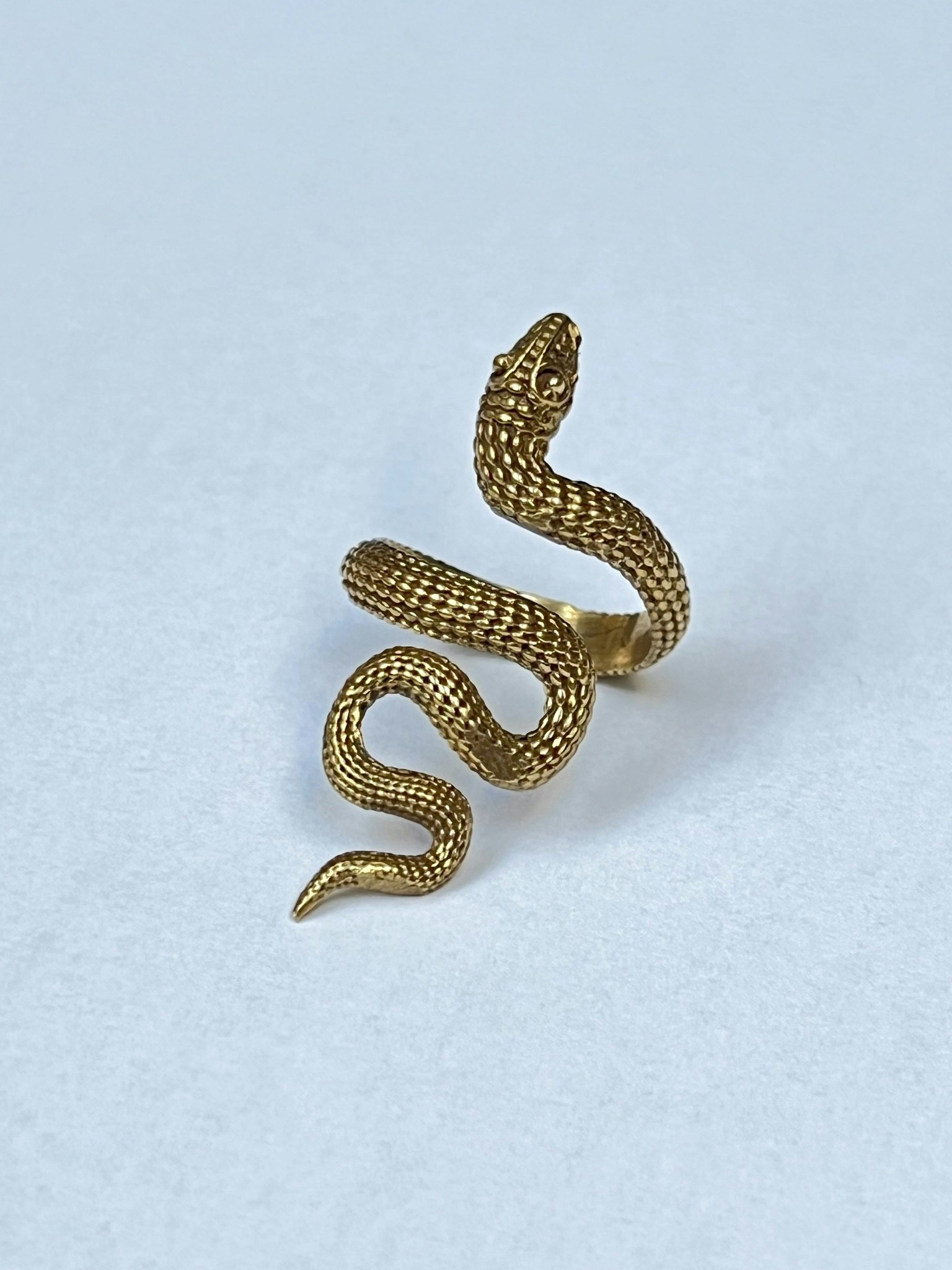 MAMBA ORM RING I MÄSSING