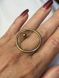 SVÄVANDE PLANET RING MÄSSING