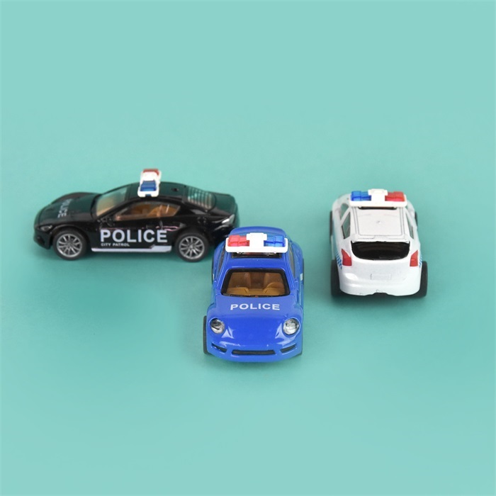 tre leksakbilar modell polisbilar i diecast metall