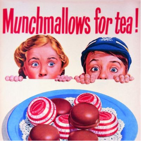 Charmiga glasunderlägg med retro stil och texten "Munchmellows for tea!".
