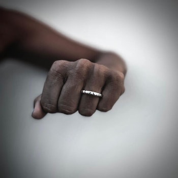 Silverring Glow