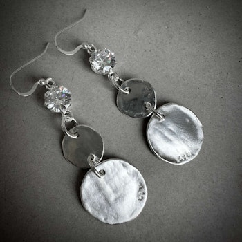 Silverörhängen Gala plates