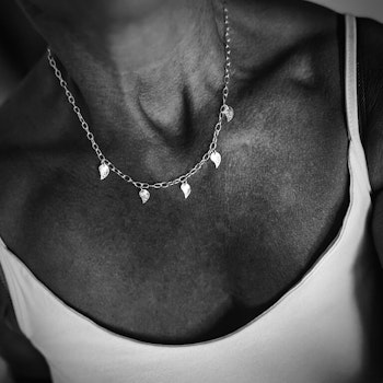 Silverhalsband Löv av LIV Greenery