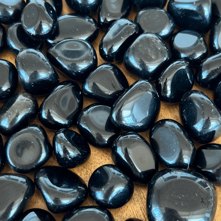 Trumlad Svart Obsidian - pocket