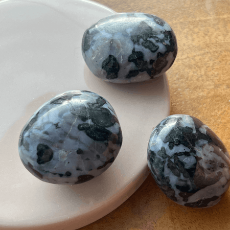 Cuddle stone Indigo Gabbro