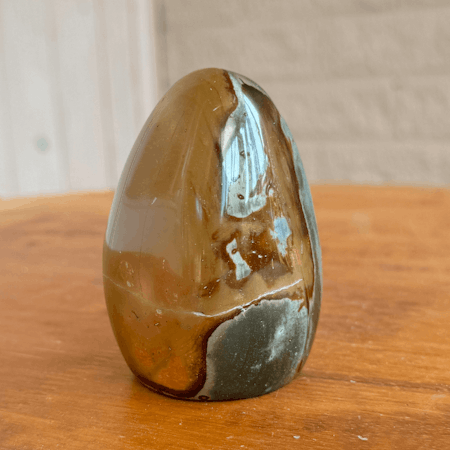 Stående polerad Polykromjaspis #2